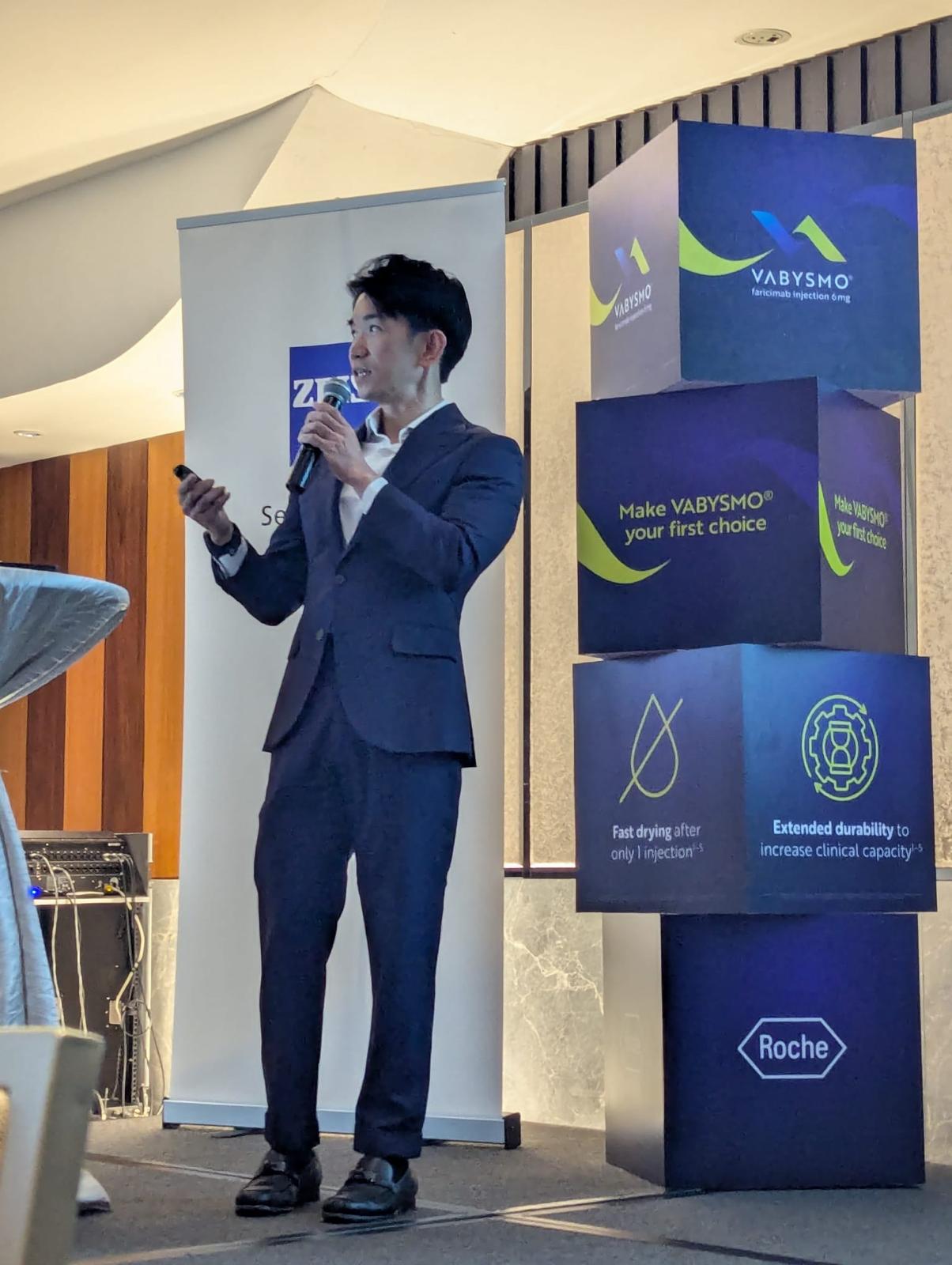 Dr. Chee Wai Wong speaking at Zeiss–Roche symposium, Singapore